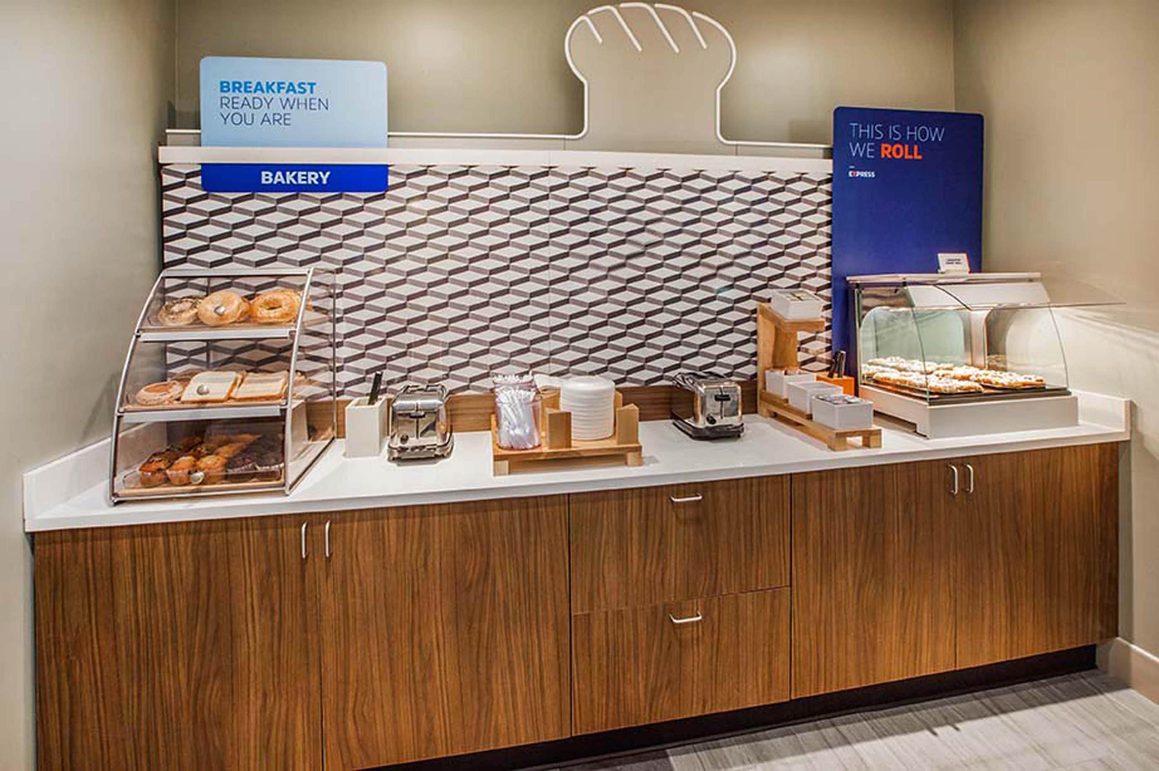 Holiday Inn Express Hotel & Suites Glasgow By Ihg Eksteriør bilde